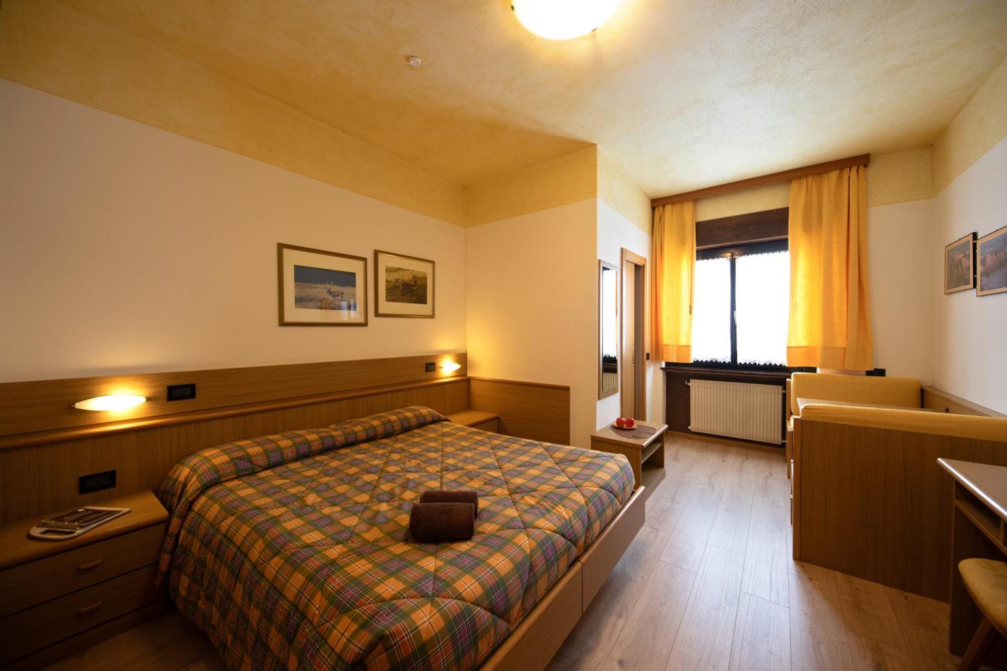Albergo Venezia Passo Rolle Exterior photo