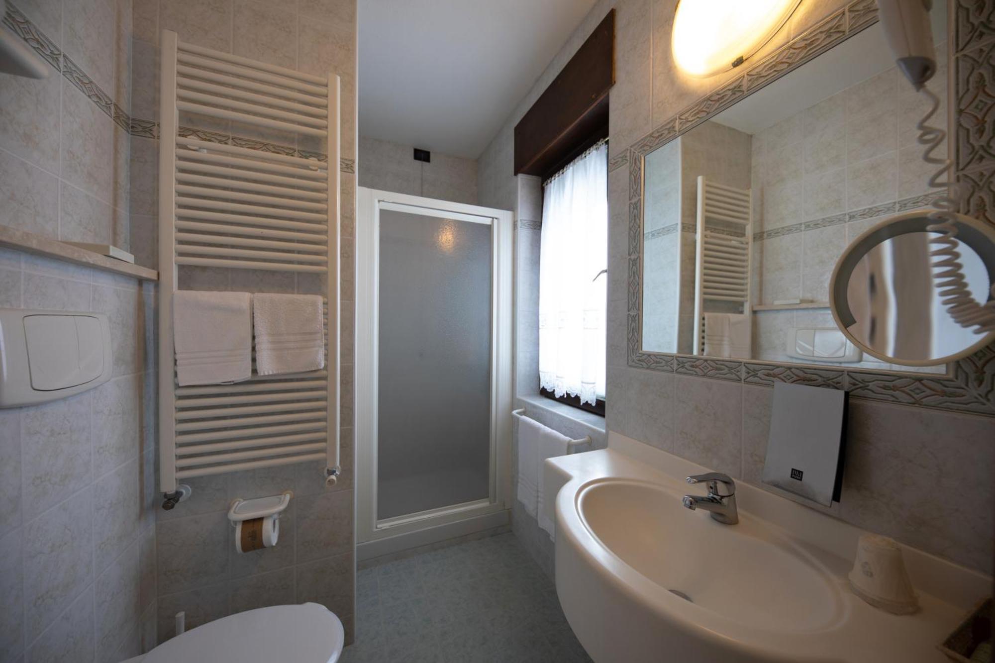 Albergo Venezia Passo Rolle Exterior photo